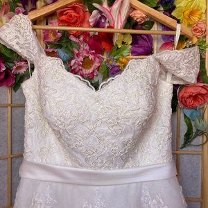 Voodoo Vixen Retro-Style Wedding Dress